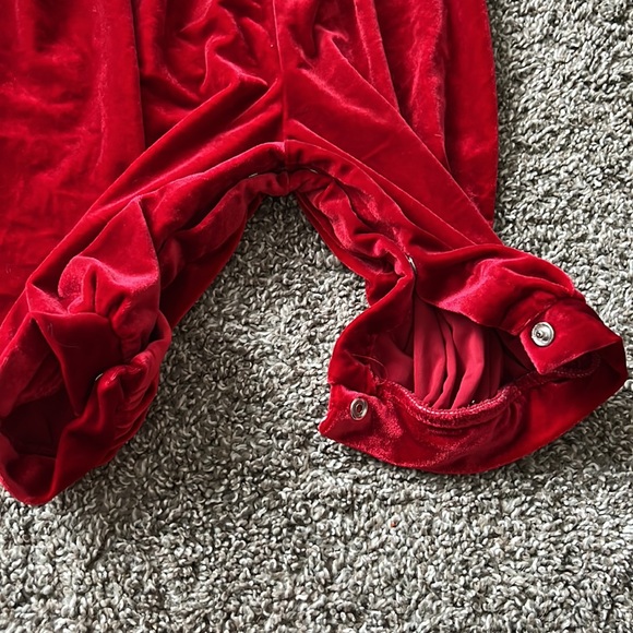 Red Velvet Holiday Rose Cottage Romper White Flower Lace 3/6 month girls - Picture 7 of 9